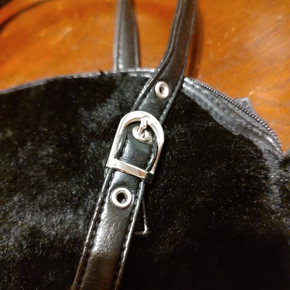 🕷️🖤🕷️ Adorable Plush Vintage Deadstock Mini Black Faux Fur Purse-Handbag - Picture 7 of 8
